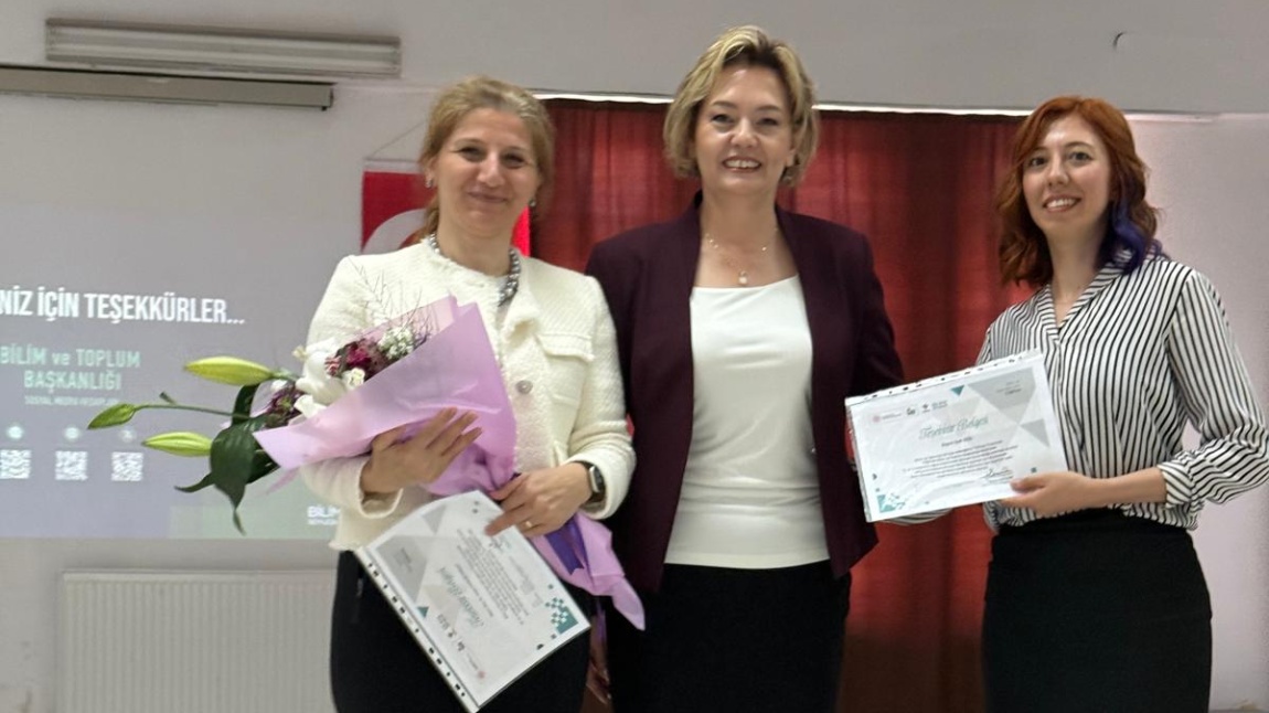 Doç.Dr. Asiye PARLAK RAKAP Okulumuzda Söyleşi Yaptı
